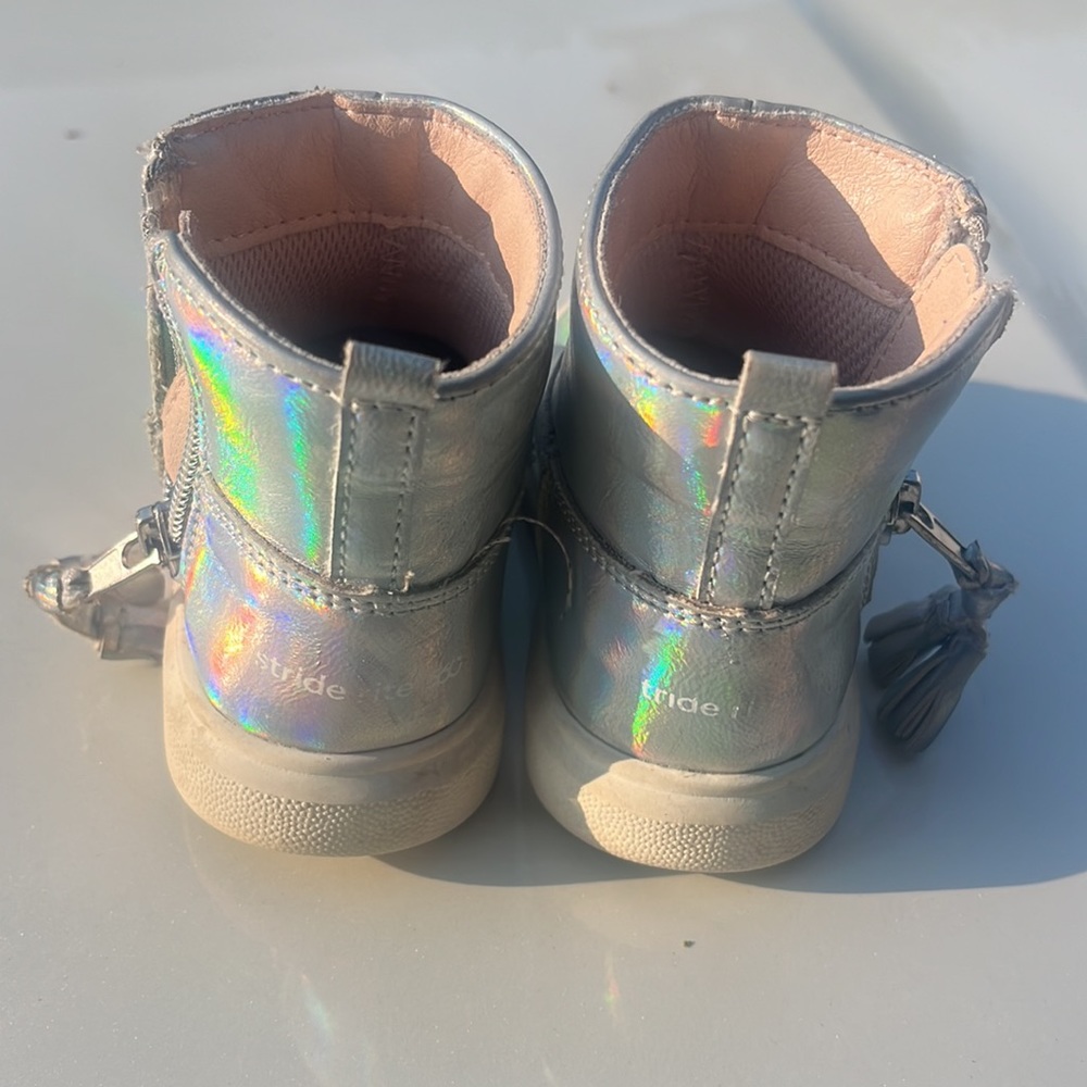 Stride Rite Silver Boot - Picture 2 of 3